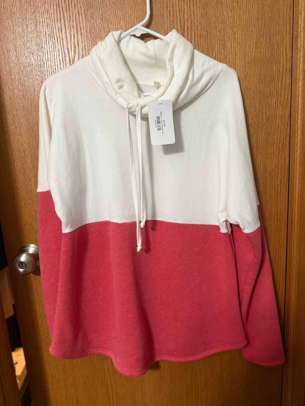 Sweatshirt Cowl Neck Size Medium NWT